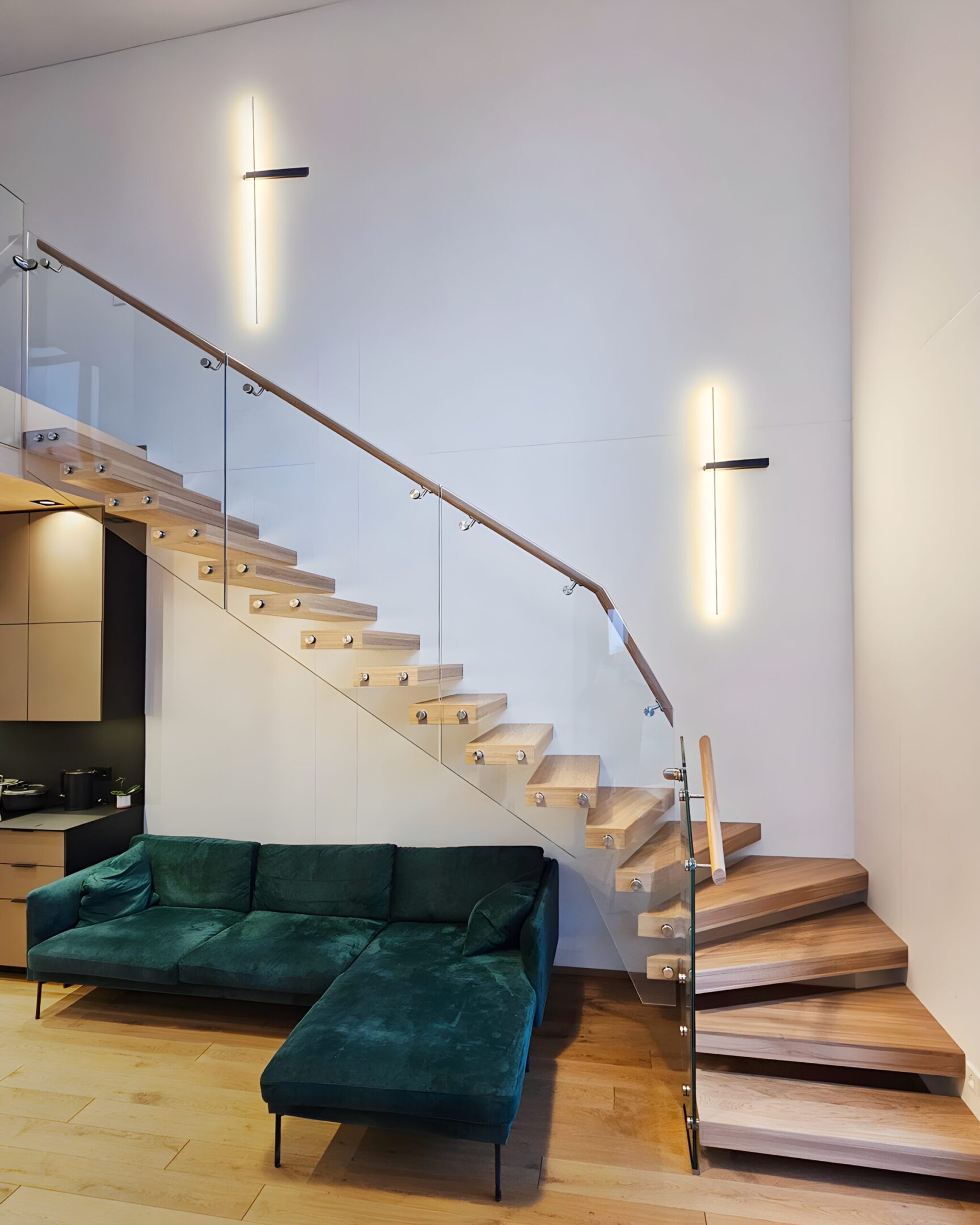 Cantilever staircases